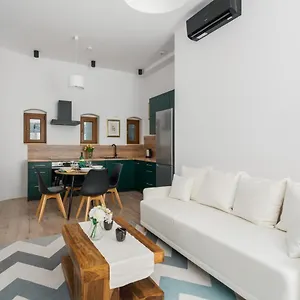 Kamienica Chełmońskiego 10 Przy Mtp By Renters Polska